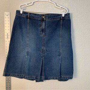 Faded Glory stretch Denim blue wash skirt, like new!